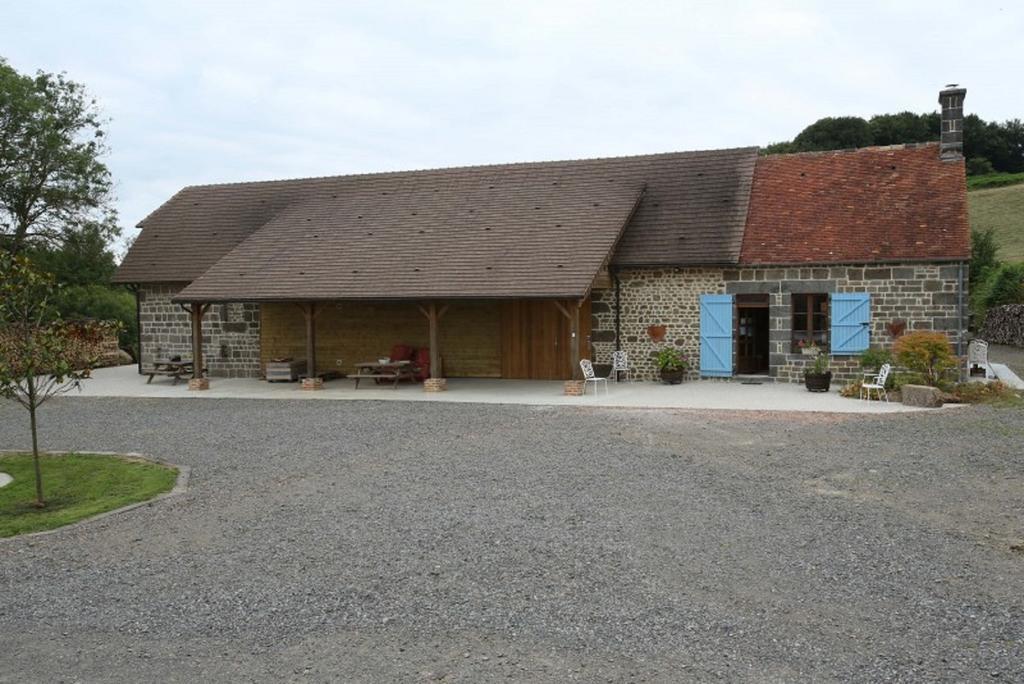 Ferme Cidricole Hugues Desfrieches Sainte-Marguerite-de-Carrouges Exterior foto
